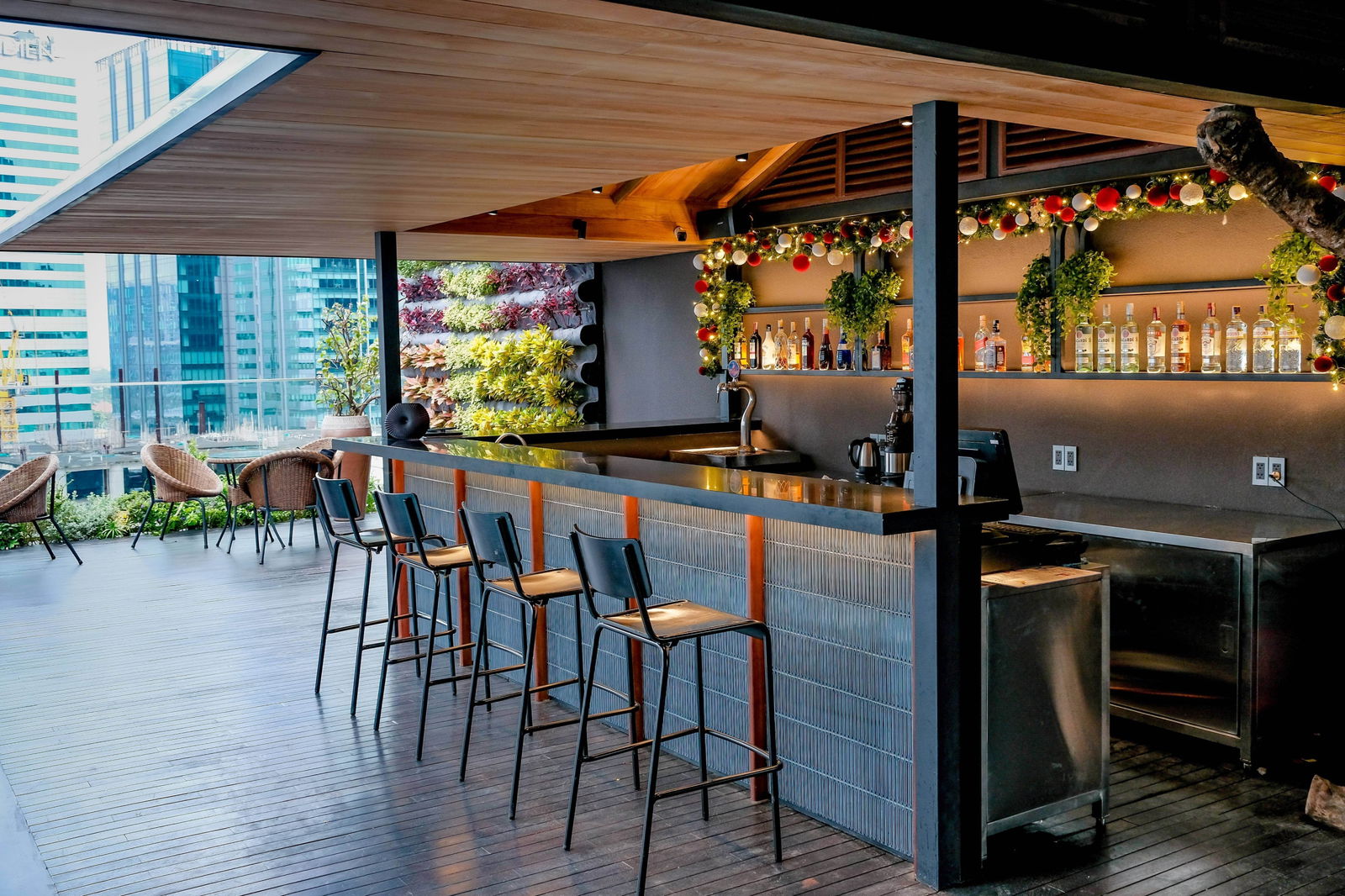 Stories over cocktails at the rooftop bar of Silverland Sakyo Hotel Stories over cocktails at the rooftop bar of Silverland Sakyo Hotel