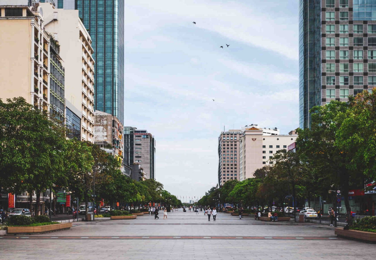 nguyen hue walking street district 1 saigon