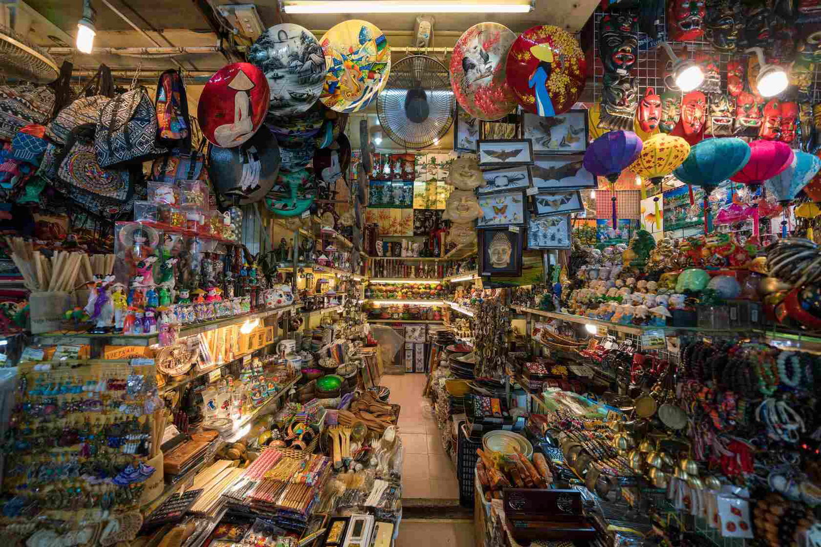 Exploring activities & hotels near Ben Thanh Market, Ho Chi Minh City