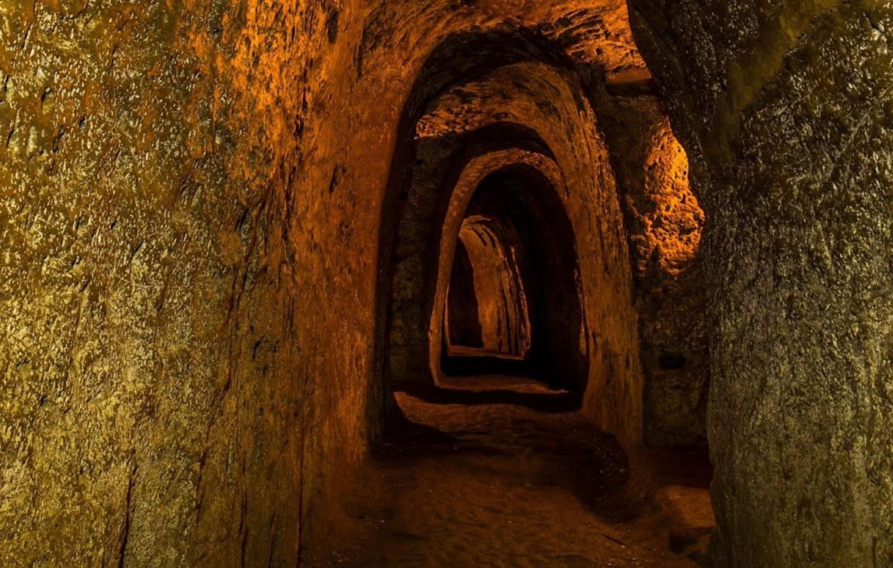 tour of cu chi tunnel