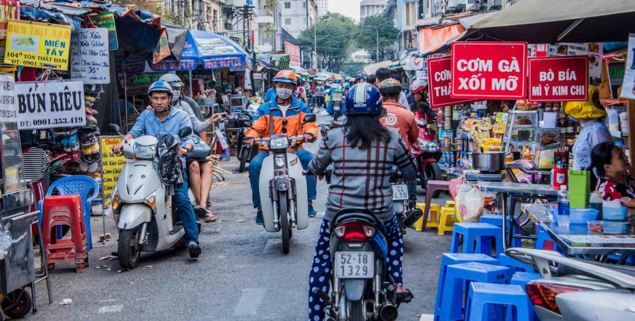 markets in saigon district 1