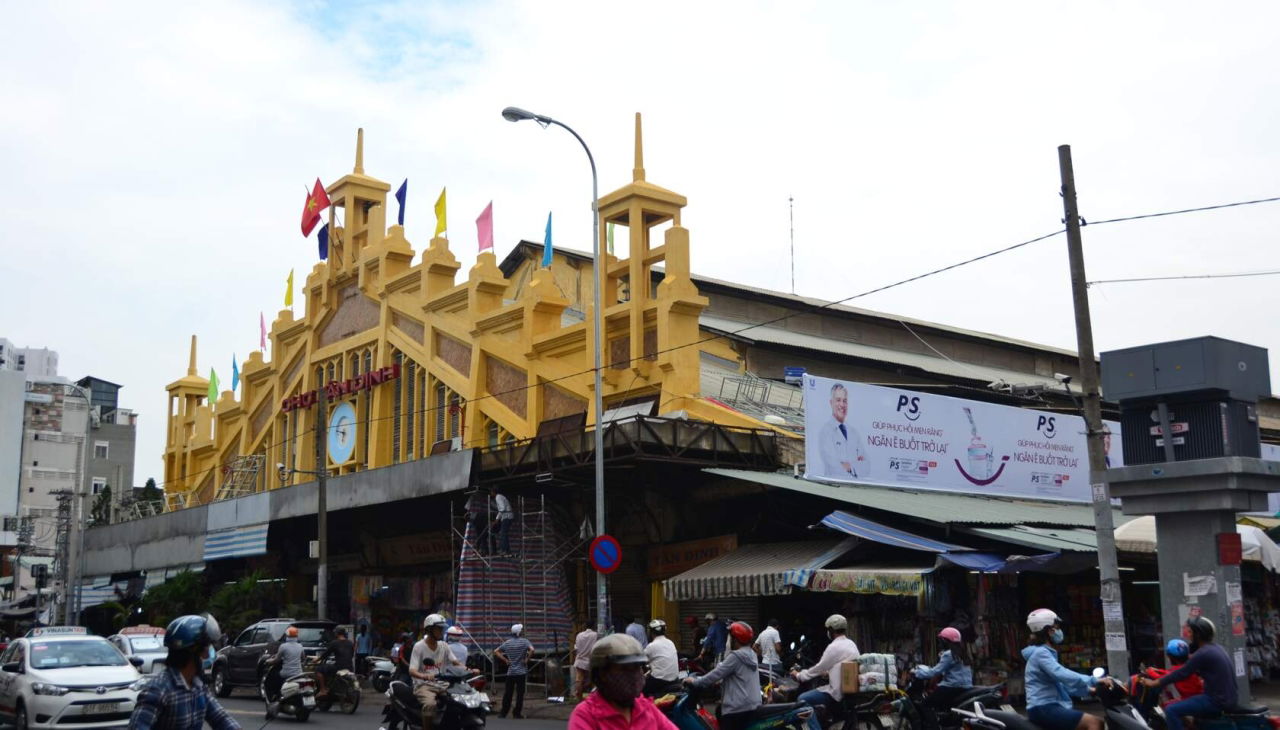 tan dinh market in ho chi minh city