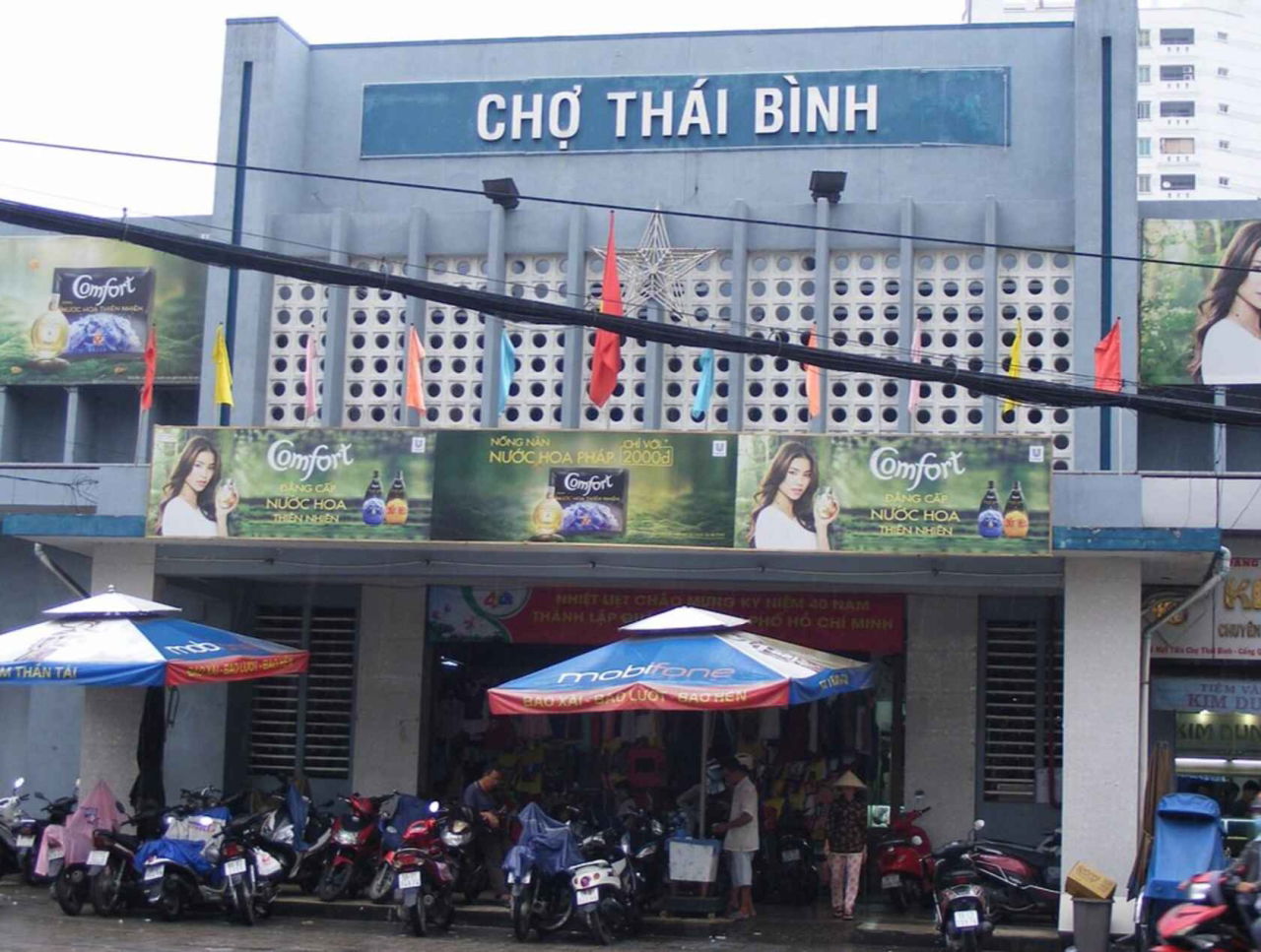 markets in saigon