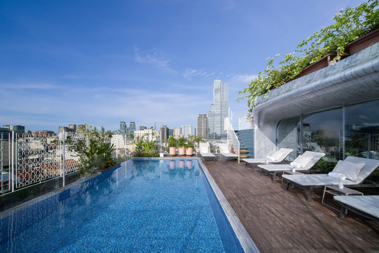 Silverland Ben Thanh Rooftop pool