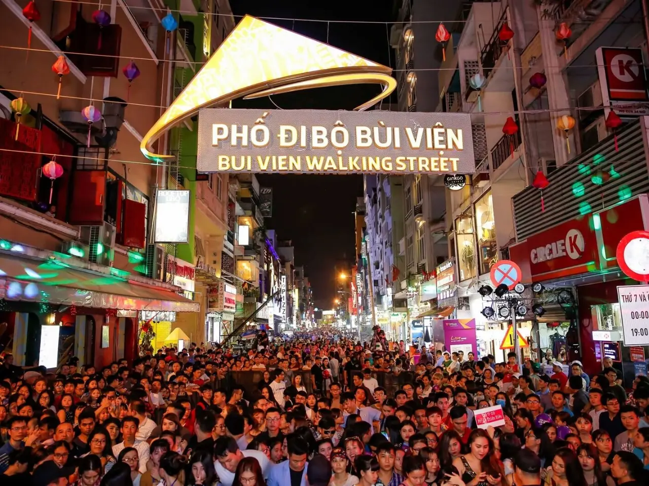 "Bỏ Túi 10" Địa Điểm Du Lịch Sài Gòn 3 Ngày 11 9. Bui Vien Street A Nightlife Spot Not To Be Missed