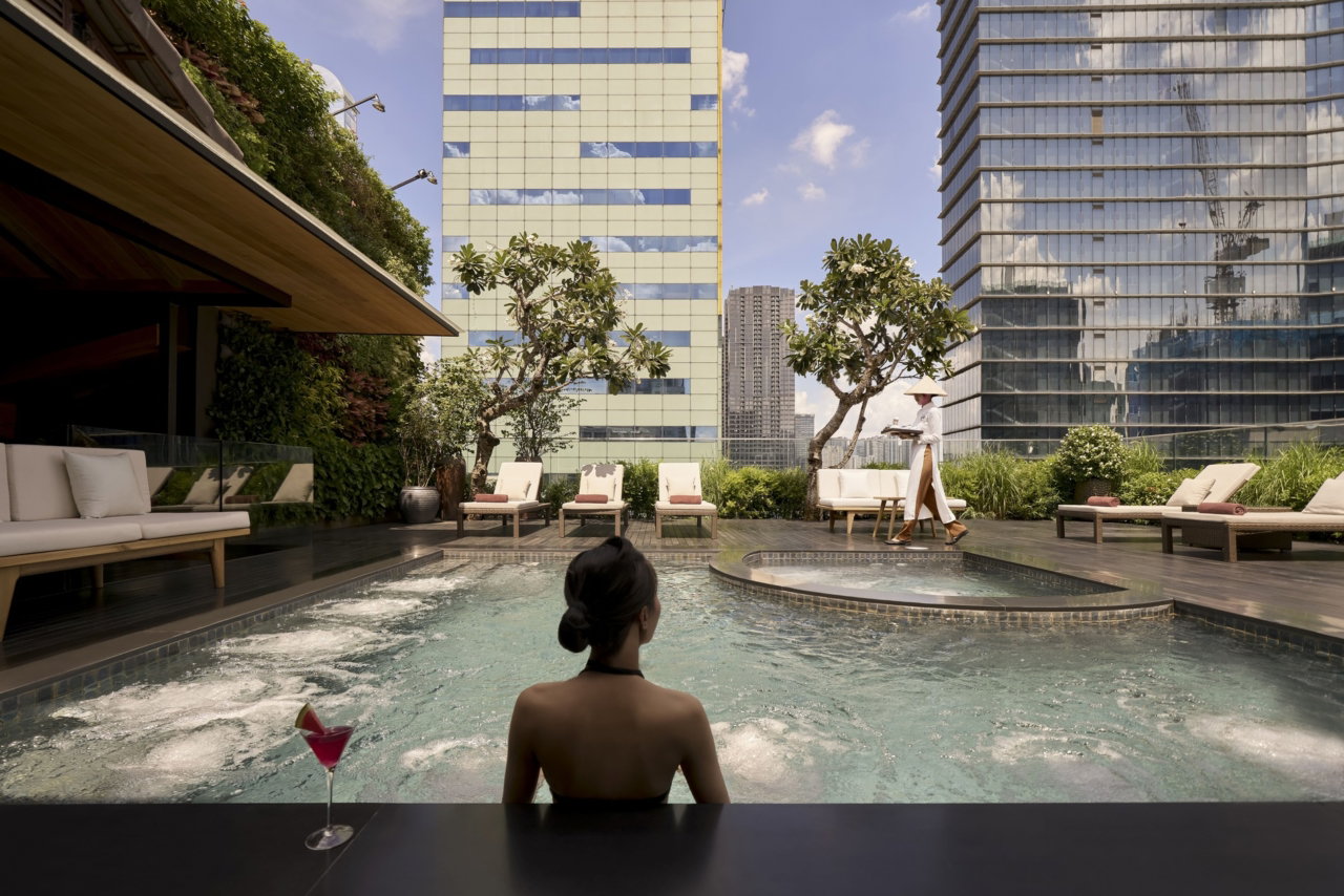 Only few simple steps to book Silverland Sakyo Hotel directly on website 2 Silverland Sakyo Hotel - Rooftop Jacuzzi Pool