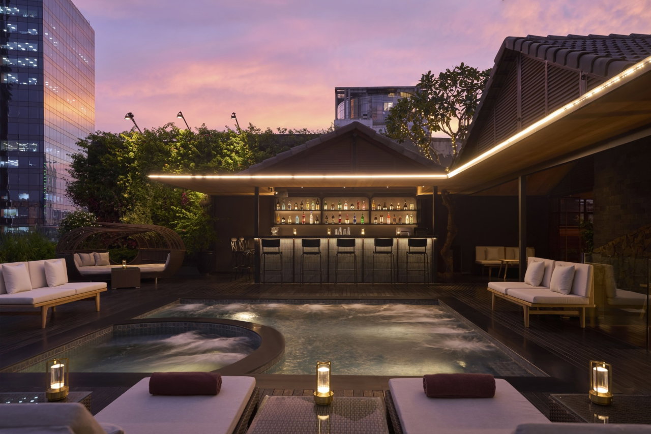 silverland-sakyo-oasis-bar-zen-rieng-tu.jpg