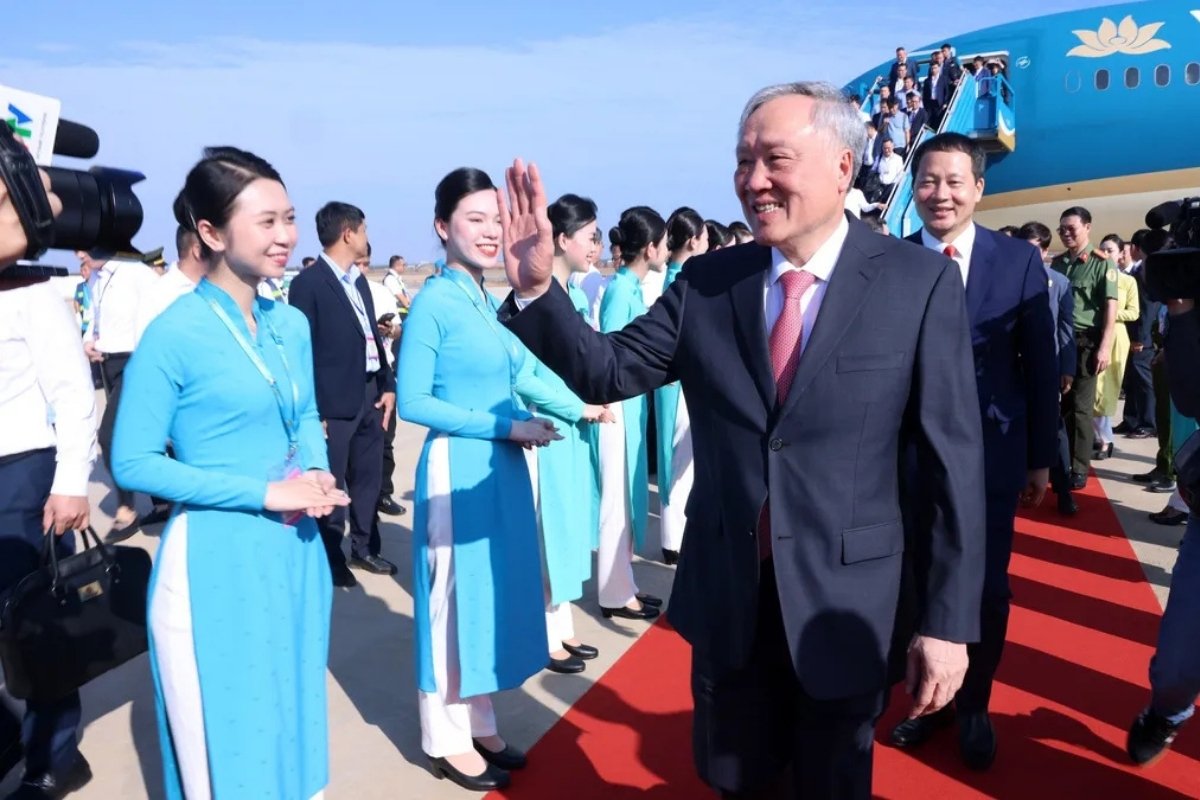 silverland long thanh airport open for commercial flights
