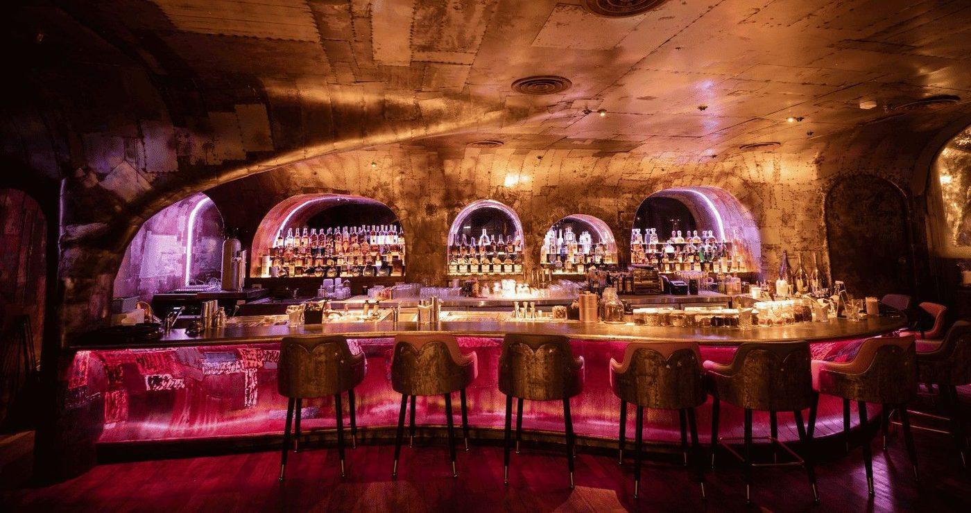 First Time at a Bar? 7 Easy Cocktails for Beginners