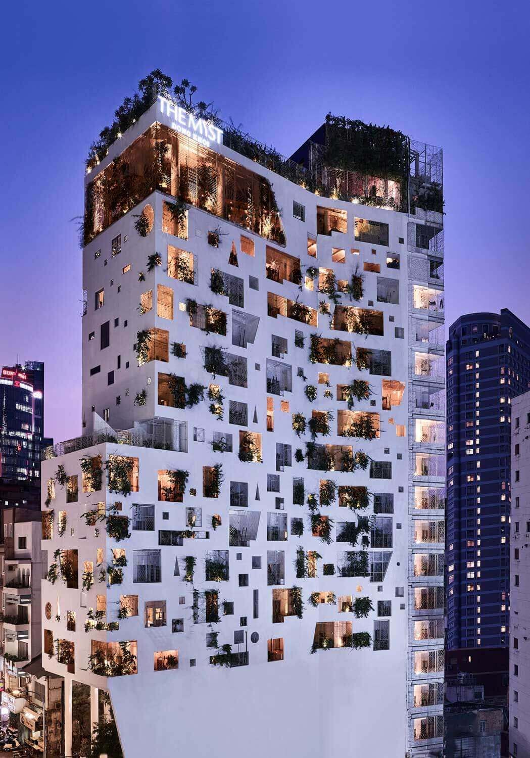 Where to Enjoy Christmas Afternoon Tea in Central Saigon 1 Christmas afternoon tea Saigon - The Myst Dong Khoi facade at night